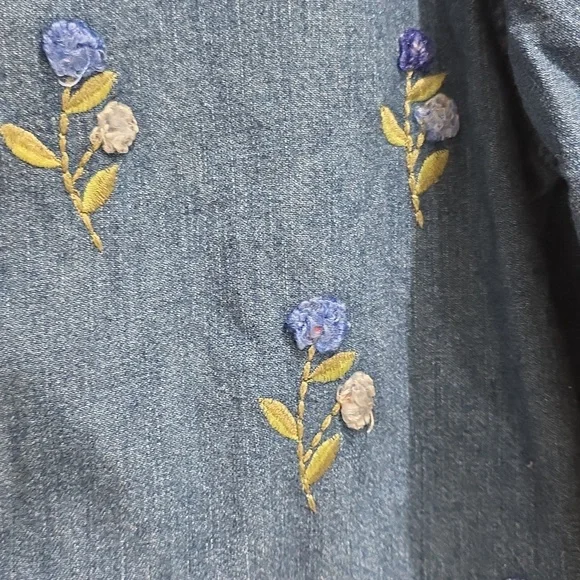 Bobbie Brooks Light Blue Denim Top with Gold Logo Tag Size L - Picture 5 of 10